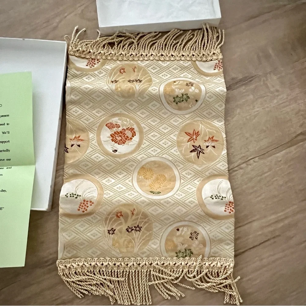 Vtg NIB Silk Handmade kimonos futons textiles fabric Table Runner Pad‎ 9” x 15”